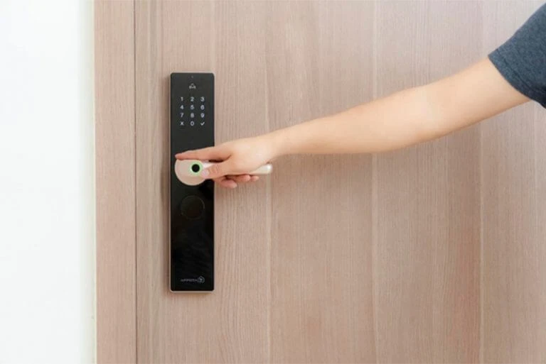 Quy trình lắp đặt và hậu mãi khóa vân tay TECH AREA HOME sẽ như thế nào?